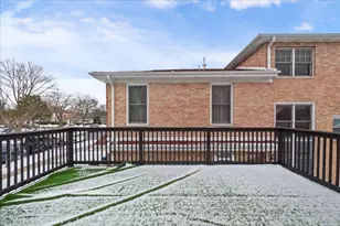 3732 W Columbia Ave, Lincolnwood, IL 60712 - Photo 19