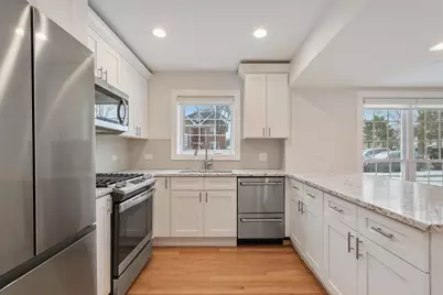 3732 W Columbia Avenue, Lincolnwood, IL 60712 - Photo 9