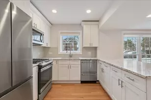 3732 W Columbia Ave, Lincolnwood, IL 60712 - Photo 9