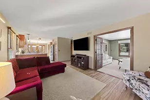 1402 Cherry Dr, Batavia, IL 60510 - Photo 9