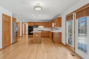 723 Mesa Dr, Naperville, IL 60565 - Photo 11