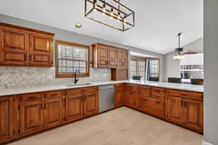 3727 Cherokee Dr, Johnsburg, IL 60051 - Photo 7