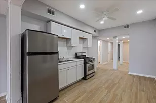 1913 S Troy St, Chicago, IL 60623 - Photo 5