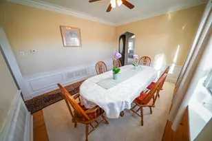 3927 Kirk St, Skokie, IL 60076 - Photo 7