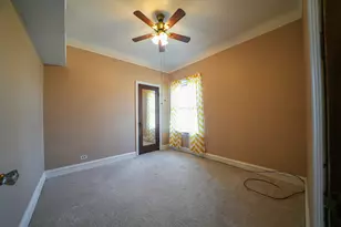 3927 Kirk St, Skokie, IL 60076 - Photo 11