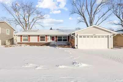 620 Chelmsford Lane, Elk Grove Village, IL 60007 - Photo 1