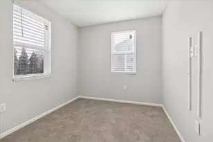 609 Trenton Ave, Rockford, IL 61102 - Photo 15