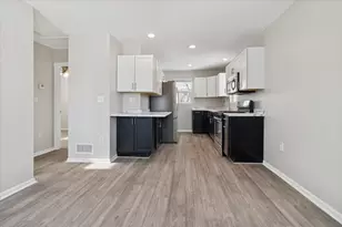 609 Trenton Ave, Rockford, IL 61102 - Photo 7