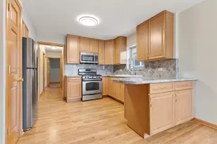 2931 N 76th Ave, Elmwood Park, IL 60707 - Photo 9