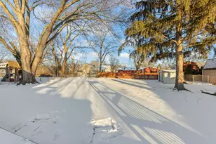 35 Cloverdale Ln, Schaumburg, IL 60194 - Photo 23