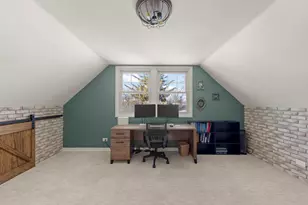 35 Cloverdale Ln, Schaumburg, IL 60194 - Photo 17