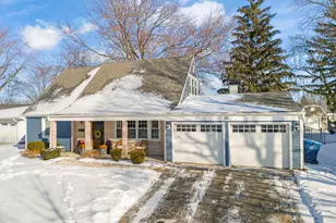 35 Cloverdale Ln, Schaumburg, IL 60194 - Photo 25