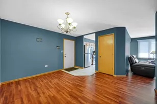 13953 W Leamington Dr, Crestwood, IL 60418 - Photo 5