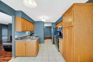 13953 W Leamington Dr, Crestwood, IL 60418 - Photo 7