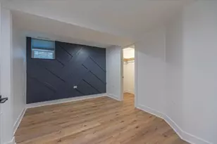 1732 W Beach Ave, Chicago, IL 60622 - Photo 9