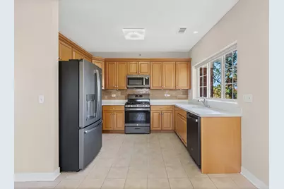 2671 Stone Circle #208, Geneva, IL 60134 - Photo 9