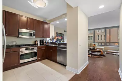 600 N Lake Shore Drive #407, Chicago, IL 60611 - Photo 3