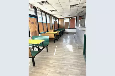 5725 N Northwest Highway, Chicago, IL 60630 - Photo 9