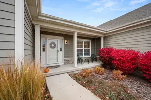 39W918 N Hathaway Ln, Geneva, IL 60134 - Photo 5