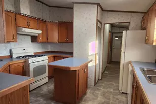 228 N Madison, Carthage, IL 62321 - Photo 3