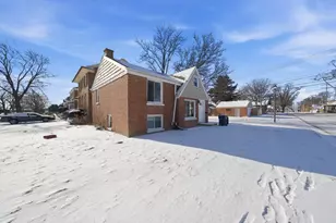 800 S 21st Ave, Maywood, IL 60153 - Photo 3