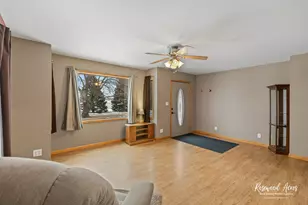 2373 E 3300 North Rd, Saint Anne, IL 60964 - Photo 7