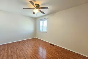 726 E Old Willow Rd, Prospect Heights, IL 60070 - Photo 13