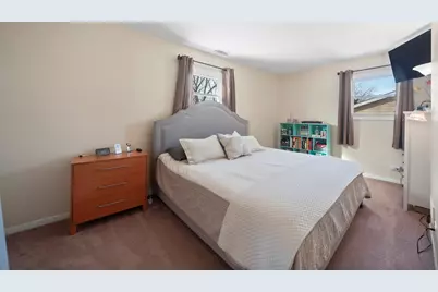 151 Egan Drive, Streamwood, IL 60107 - Photo 9