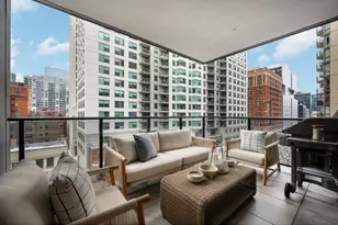 56 W Huron St, Chicago, IL 60654 - Photo 9