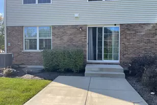 579 Bobby Ann Ct, Roselle, IL 60172 - Photo 15