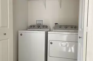 579 Bobby Ann Ct, Roselle, IL 60172 - Photo 13