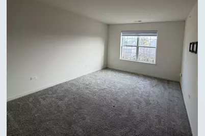 579 Bobby Ann Court, Roselle, IL 60172 - Photo 9