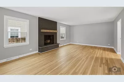 1017 N Main Street, Wheaton, IL 60187 - Photo 5