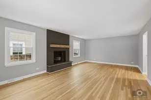 1017 N Main St, Wheaton, IL 60187 - Photo 5