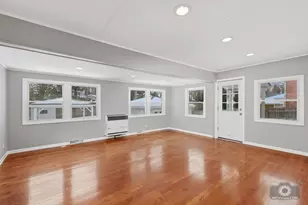 1017 N Main St, Wheaton, IL 60187 - Photo 11