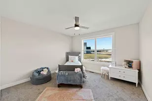 1927 Parkside Dr, Sycamore, IL 60178 - Photo 11