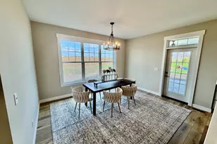 1927 Parkside Dr, Sycamore, IL 60178 - Photo 15