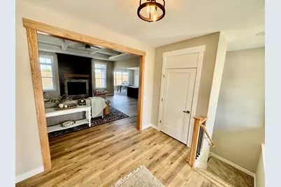 1927 Parkside Drive, Sycamore, IL 60178 - Photo 5