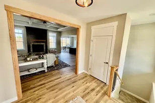 1927 Parkside Dr, Sycamore, IL 60178 - Photo 5