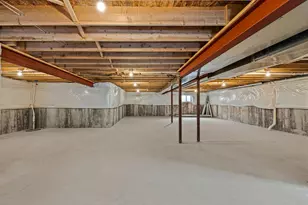 1927 Parkside Dr, Sycamore, IL 60178 - Photo 13