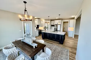 1927 Parkside Dr, Sycamore, IL 60178 - Photo 11