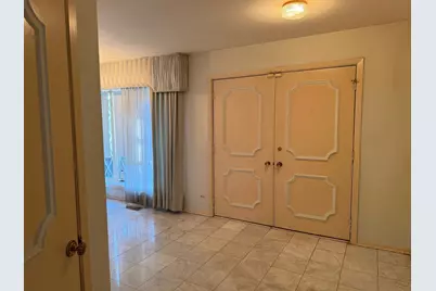 6247 N Kilpatrick Avenue, Chicago, IL 60646 - Photo 3