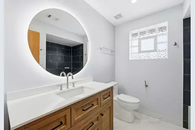 4311 N Grace Street #2, Schiller Park, IL 60176 - Photo 9