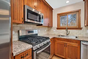 533 Hitchcock Ave, Lisle, IL 60532 - Photo 11