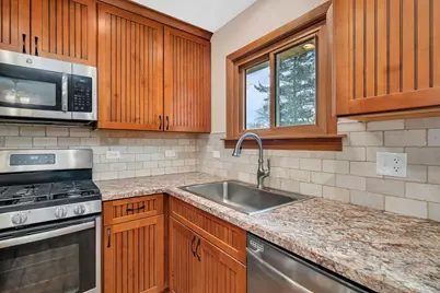 533 Hitchcock Avenue, Lisle, IL 60532 - Photo 11