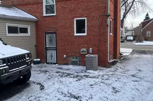 9822 Richard Ave, Franklin Park, IL 60131 - Photo 3