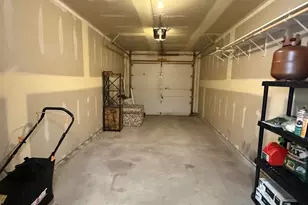 2562 Cesario Dr, Hampshire, IL 60140 - Photo 9