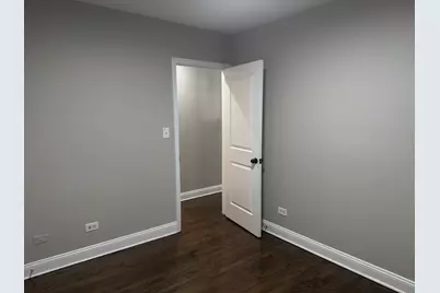 7254 S Bennett Avenue #1, Chicago, IL 60649 - Photo 9