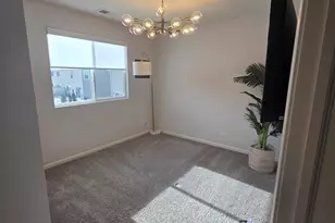 719 Wellington Ln, Cary, IL 60013 - Photo 27