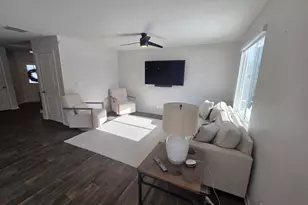 719 Wellington Ln, Cary, IL 60013 - Photo 13